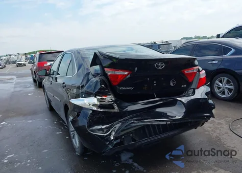 2017 Toyota Camry Se z USA, uszkodzony, nr VIN 4T1BF1FK5HU329525